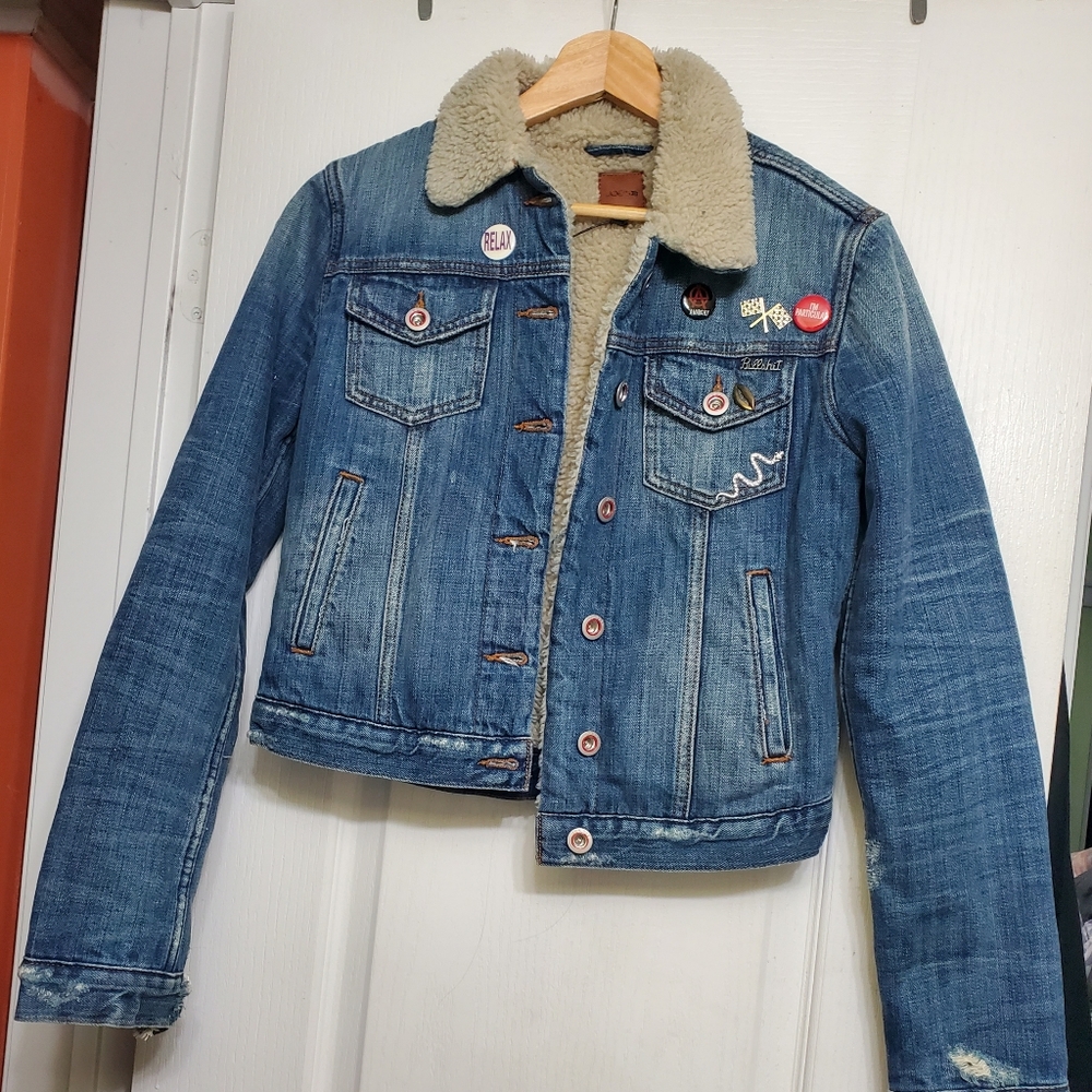 BRAND NEW DISTRESSED MEDIUM BLUE DENIM JACKET
